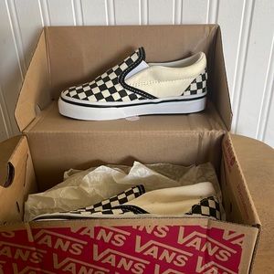 Classic Slip-O Vans. Size 8 Toddler (never used and with box)